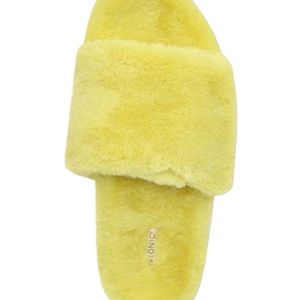 Light Yellow Faux Fur Slippers/Sandals